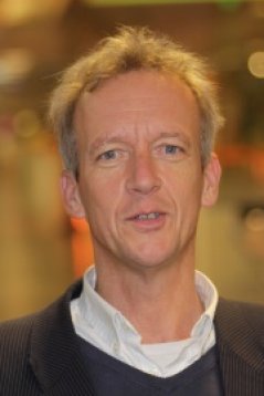 Dr. Ruud van den Bos