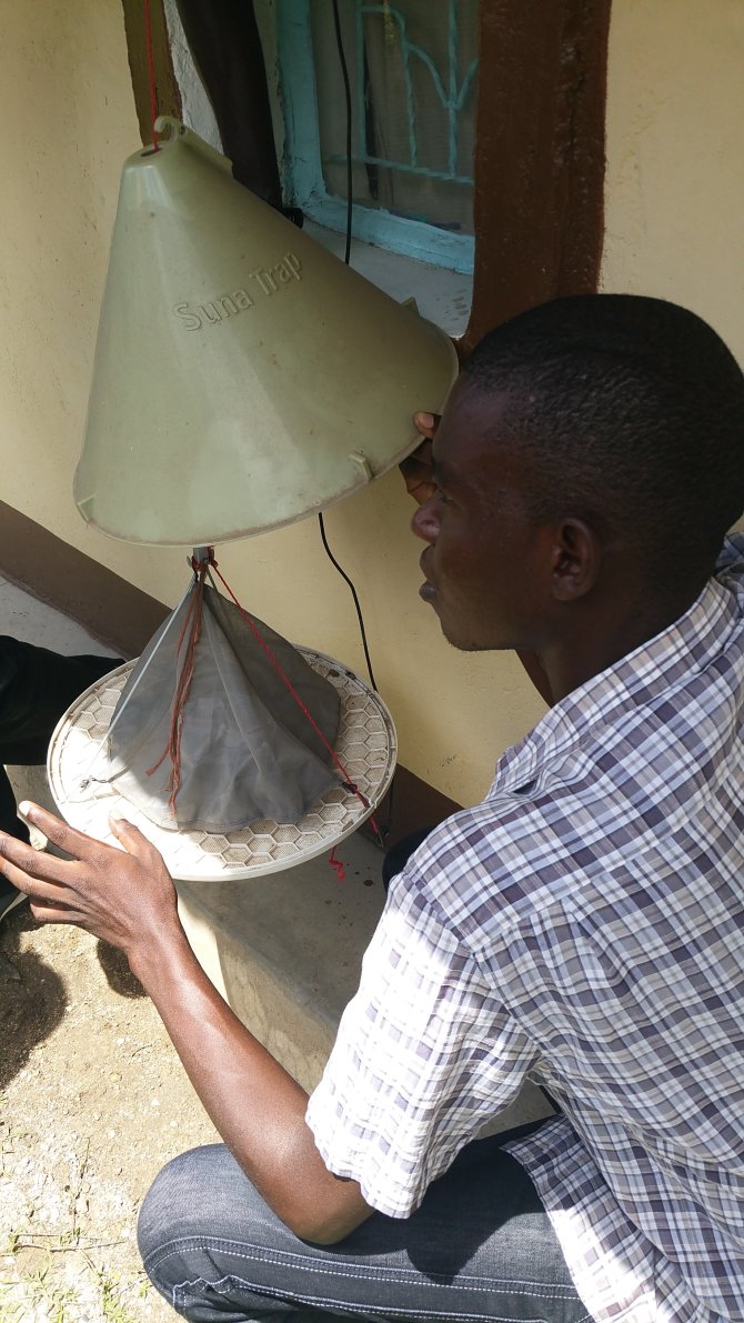 Installatie van de Solarmal muggenval