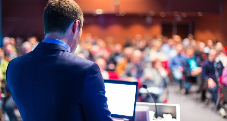 Cursussen en trainingen voor professionals, postacademisch onderwijs