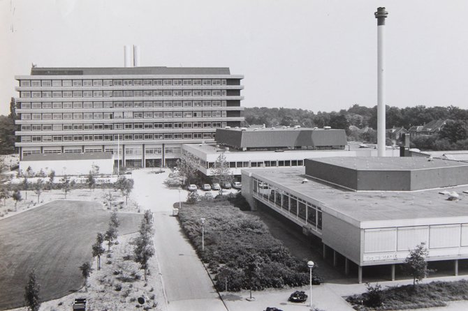 Oplevering Biotechnion op de Dreijen, 1981