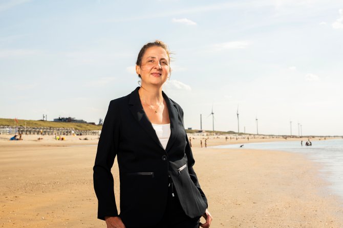 Josien Steenbergen: ‘Het Planbureau voor de Leefomgeving verwacht dat in 2050 windmolenparken 26 procent van de Nederlandse Noordzee in beslag nemen.’ 