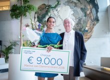 Marina van Damme en beurs winnares 2018 Julia E. Samson (Foto: Guy Ackermans)