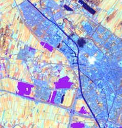 Satelietbeeld uit 1999 van de omgeving Utrecht, met daarop in paars geprojecteerd de landgebruiksveranderingen tussen LGN3 en LGN4 voor de acht monitoringsklassen