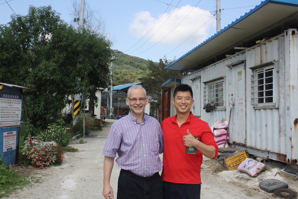Meeting with Mr. Jung-dae Lee, farm owner in South Korea.