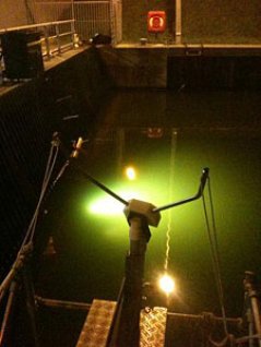DIDSON in use at a fish deterrent system (stoboscope lights) at the IJmuiden pumping station