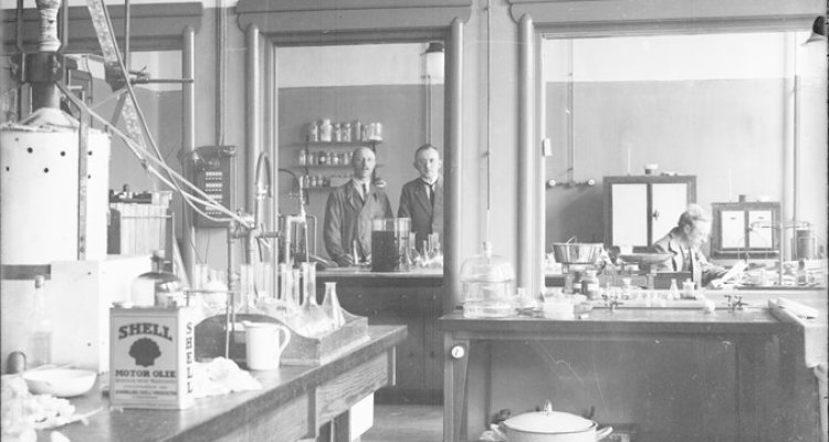 Historical highlights of the Laboratory of Microbiology; celebrating 100 years