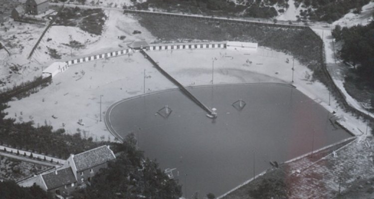 Lido “De Onderste Molen” in Venlo, 1950 (aerial photograph, Municipal archives Venlo, image collection no. 35-0064)   