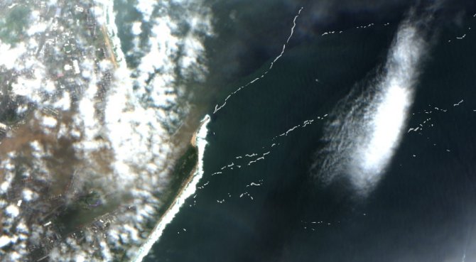 Sentinel-2 image with expert-annotations of marine debris. It shows the outwash of litter into the Indian Ocean.
